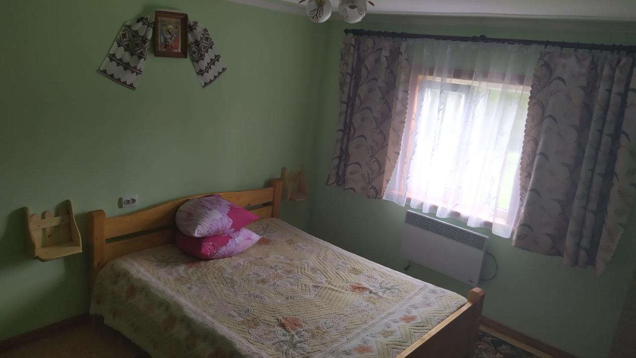Родинна Оселя سلافسكي المظهر الخارجي الصورة